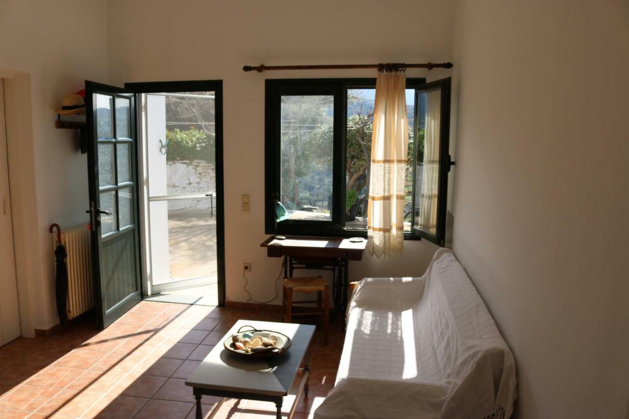 Avgoustis' Stone House Villa Otziás Buitenkant foto